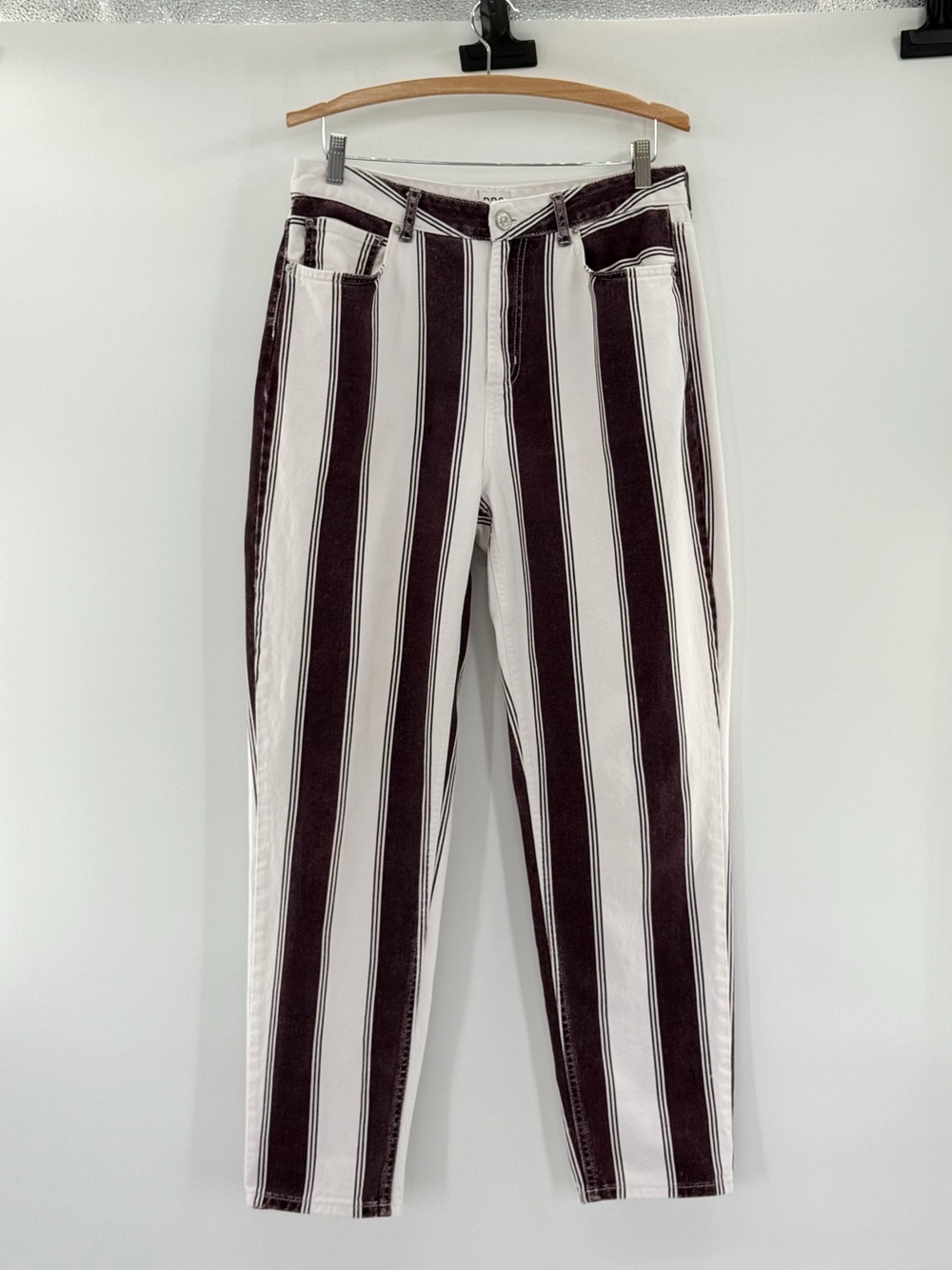 BDG Urban Outfitters Mom Jeans W30 White Black Vertical Retro Stripe 100% Cotton